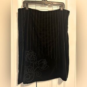 LOFT Black Velvet Holiday Floral Beaded Pencil Skirt Size 16